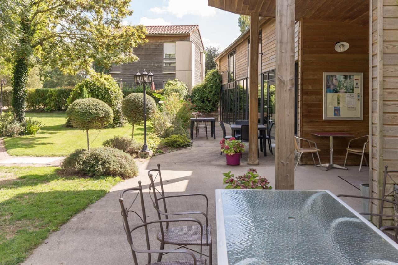 Hotel Logis Le Moulin De La Soriniere Nueil-sous-les-Aubiers Exteriér fotografie